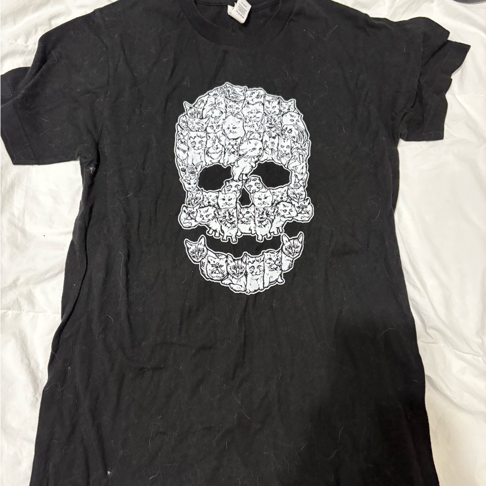 Black Skull Graphic T-Shirt